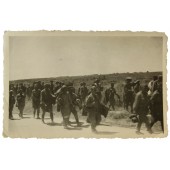 Krijgsgevangenen van het Rode Leger op mars, Ostfront.